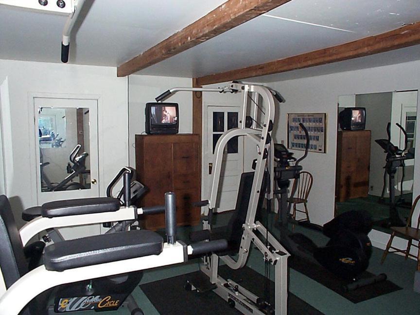 Inn At Pleasant Lake New London エクステリア 写真