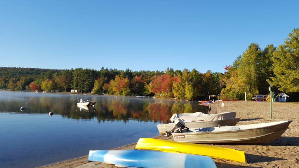 Inn At Pleasant Lake New London エクステリア 写真