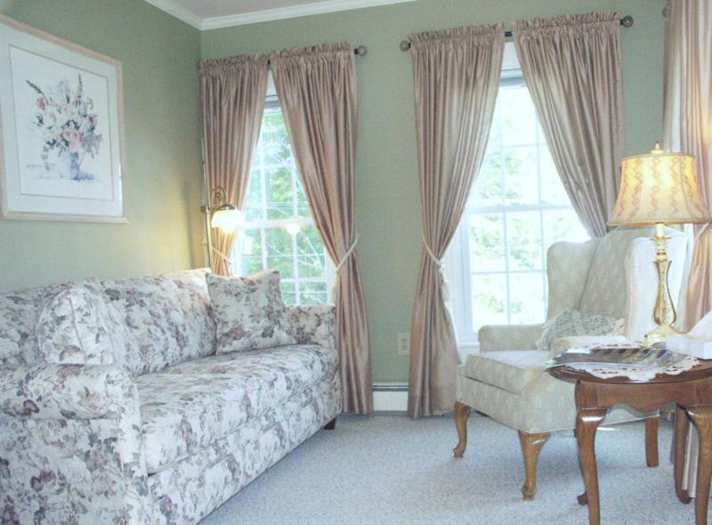 Inn At Pleasant Lake New London エクステリア 写真