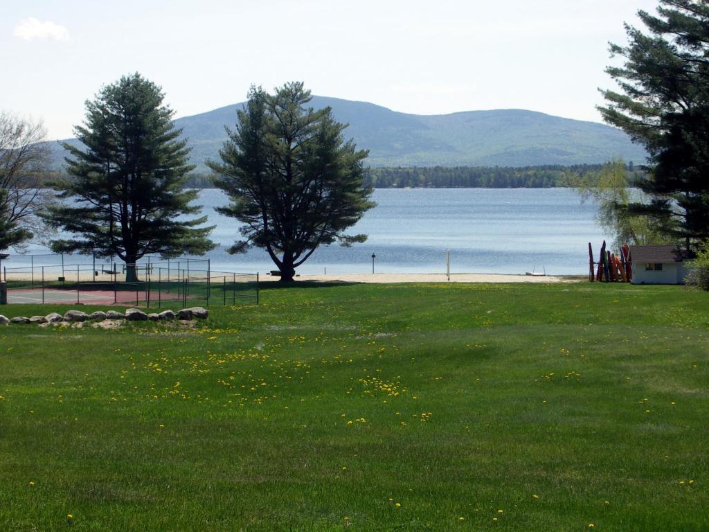 Inn At Pleasant Lake New London エクステリア 写真