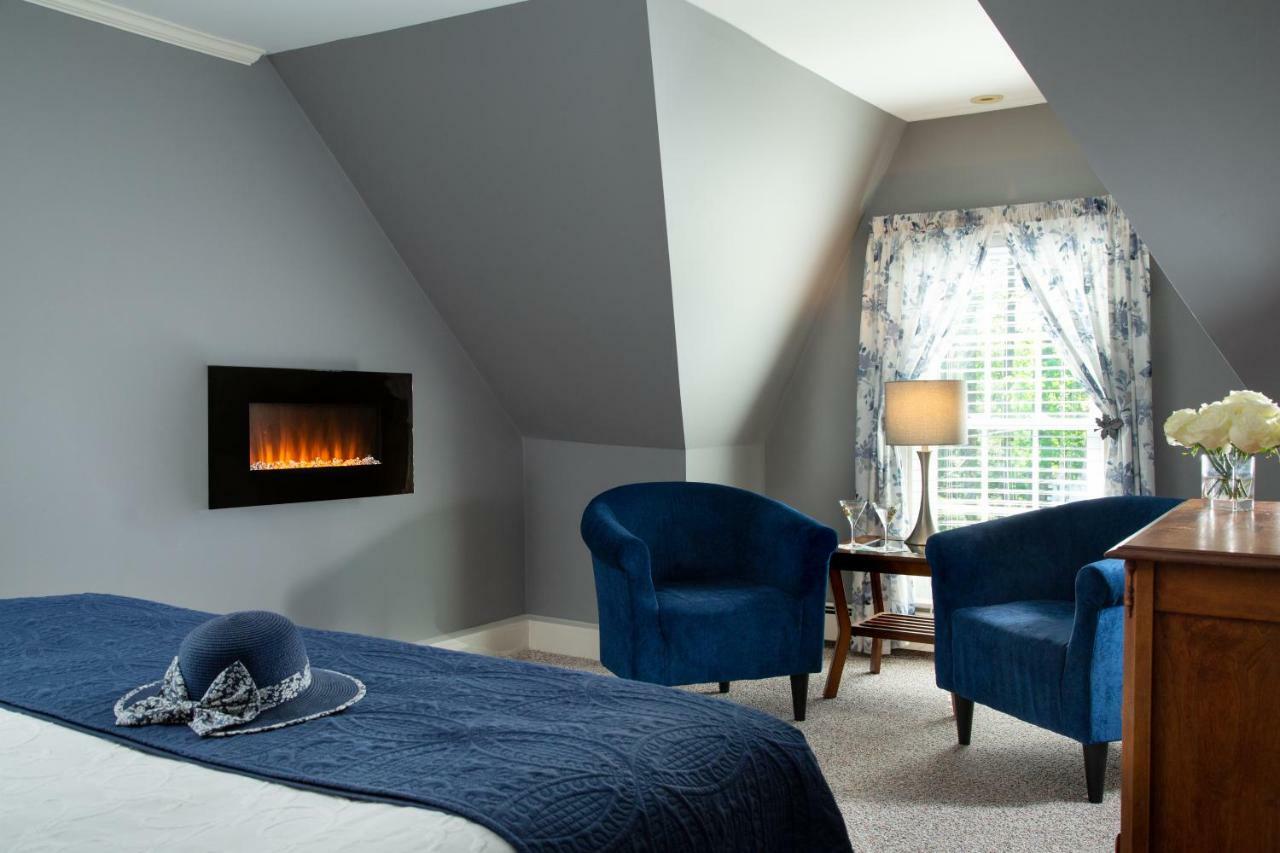 Inn At Pleasant Lake New London エクステリア 写真