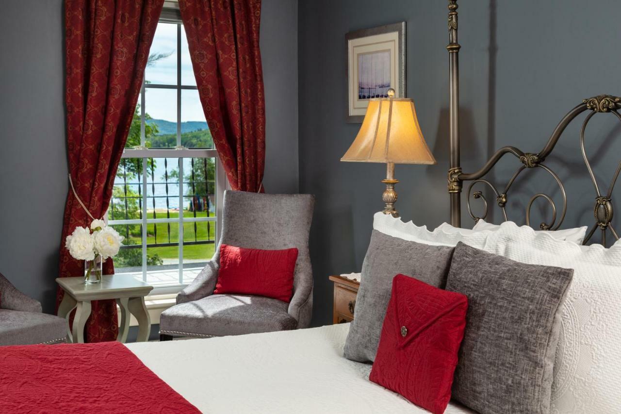 Inn At Pleasant Lake New London エクステリア 写真