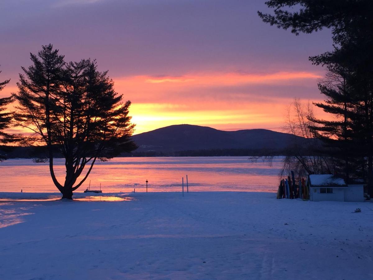 Inn At Pleasant Lake New London エクステリア 写真