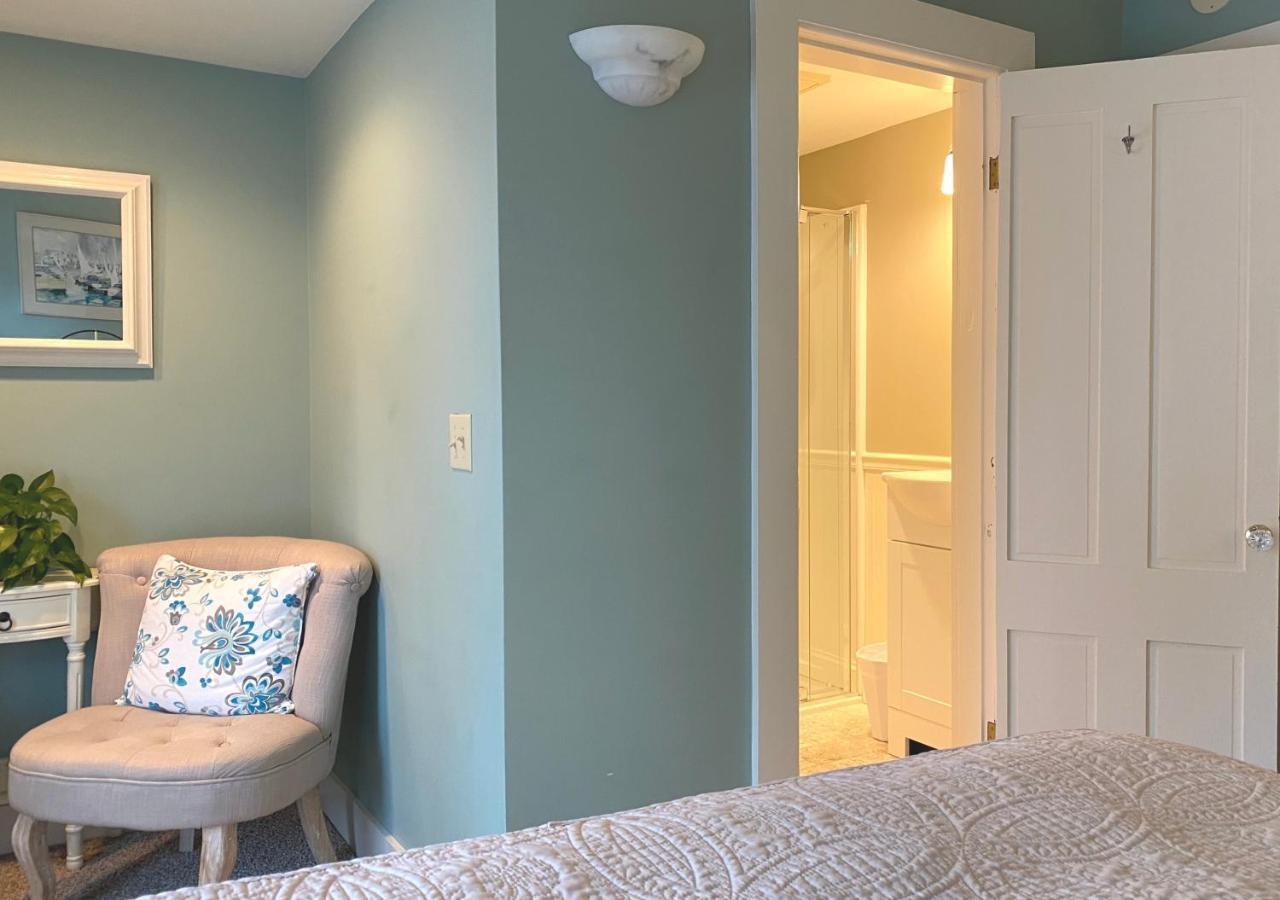 Inn At Pleasant Lake New London エクステリア 写真